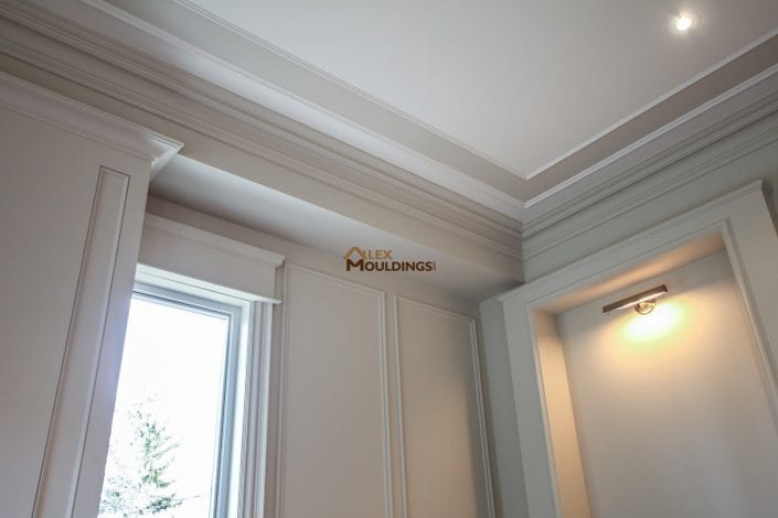 wall frames with crown mouldings