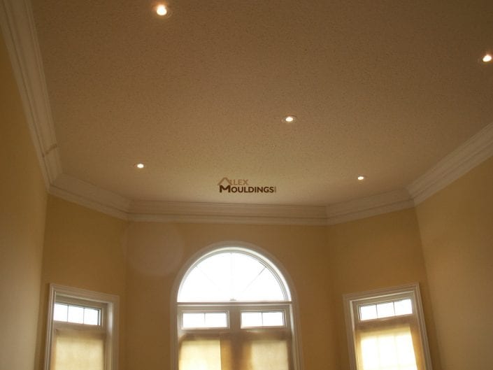room dressed with cornice mouldings